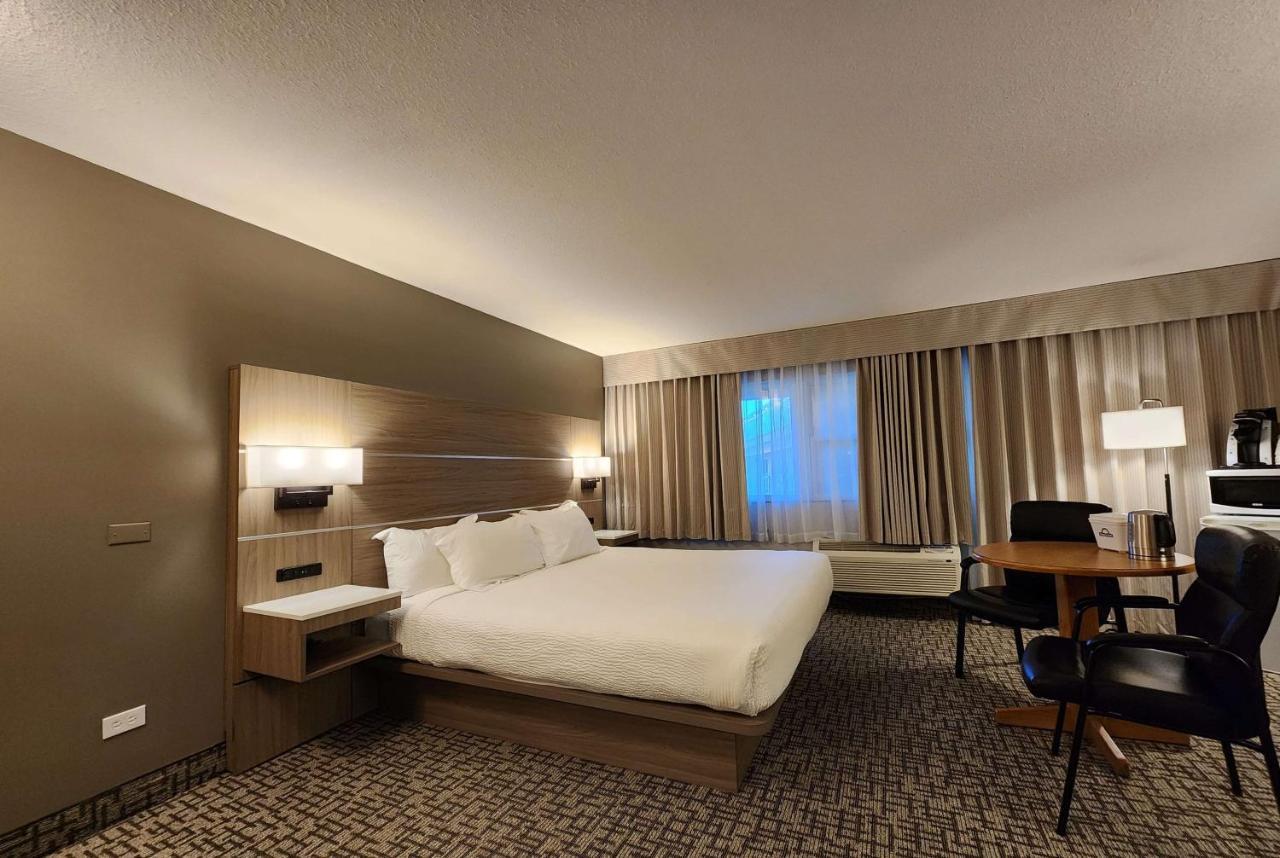 Days Inn By Wyndham Penticton Conference Centre Exterior photo