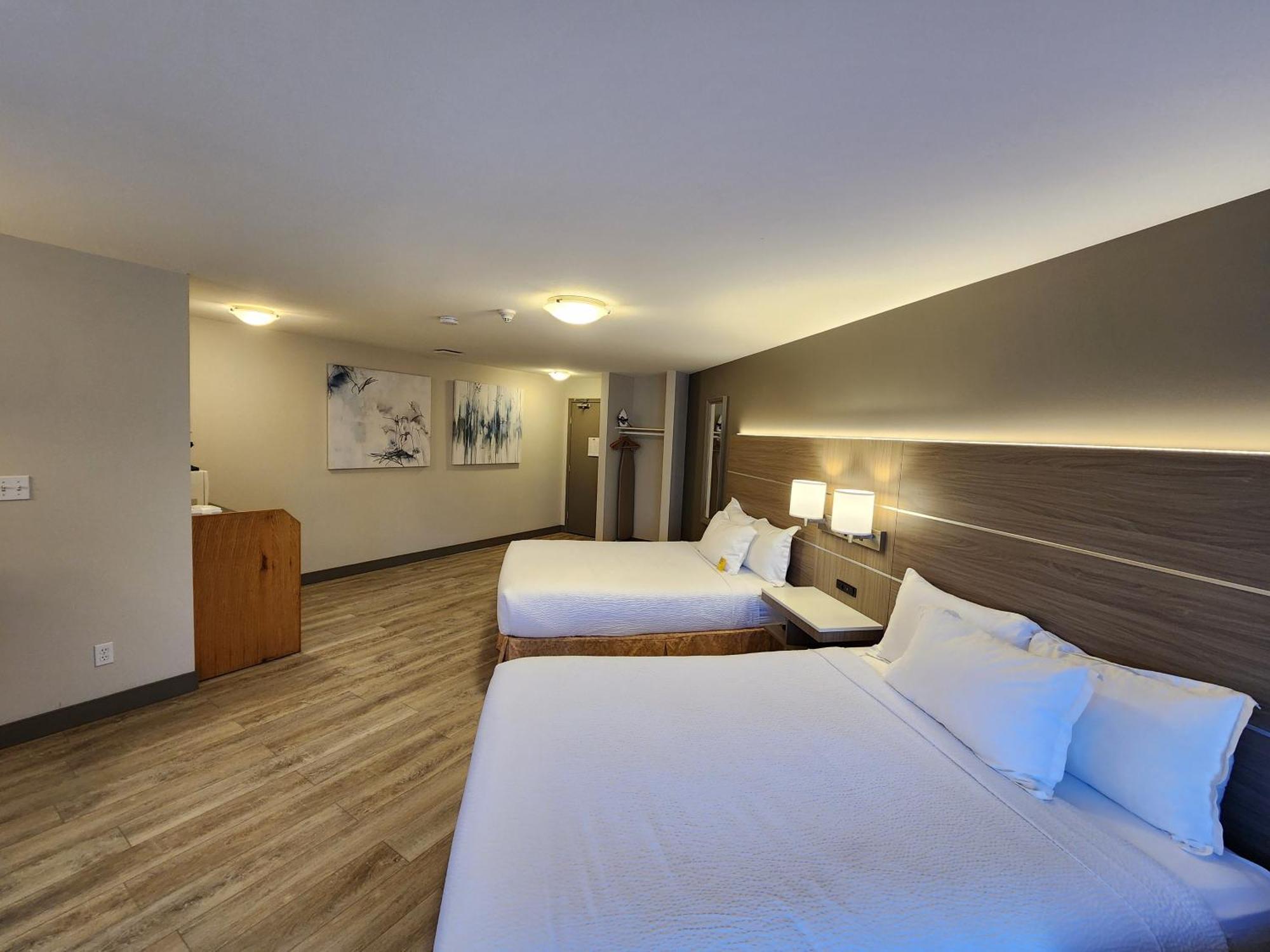 Days Inn By Wyndham Penticton Conference Centre Exterior photo