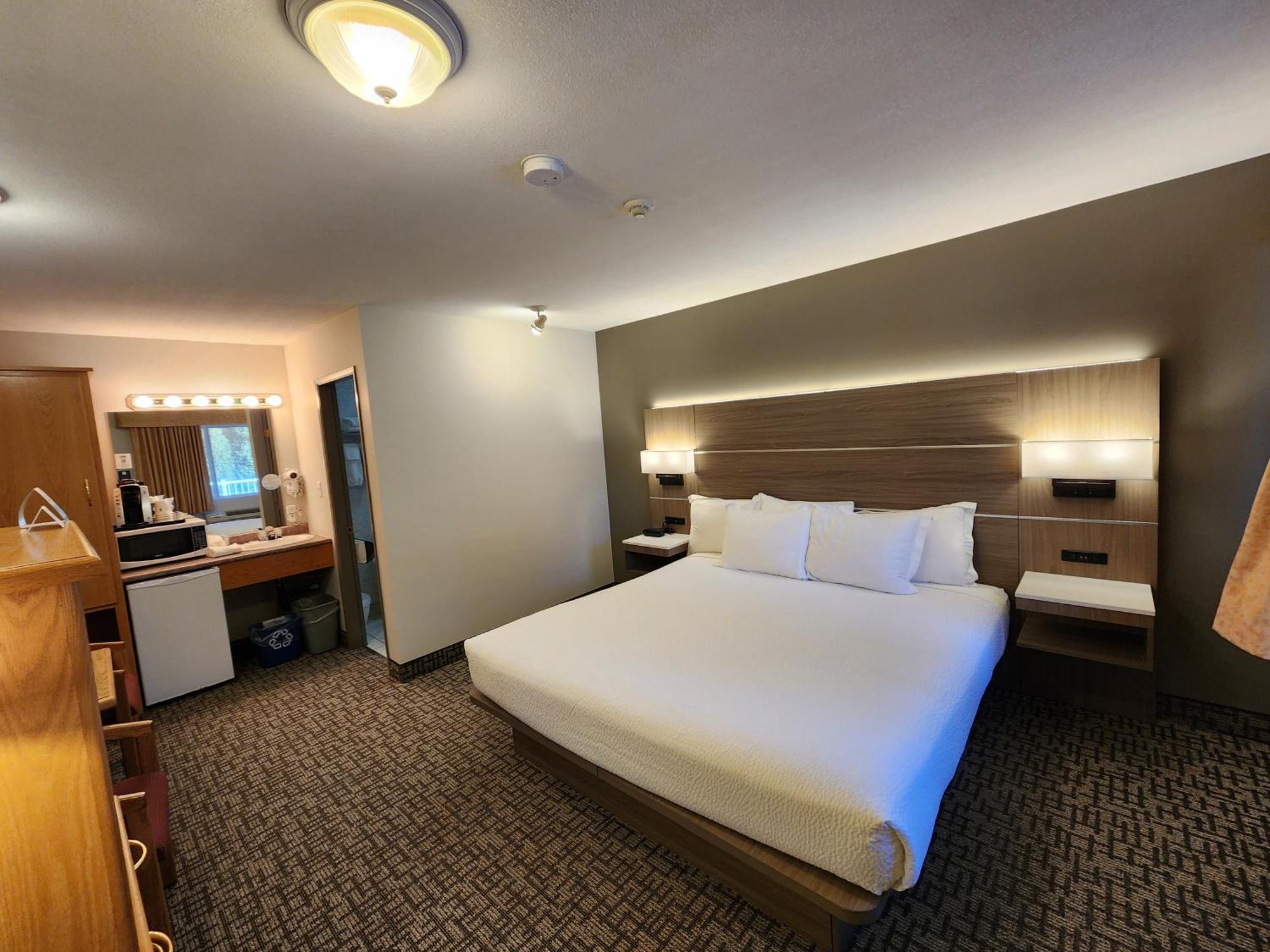 Days Inn By Wyndham Penticton Conference Centre Exterior photo
