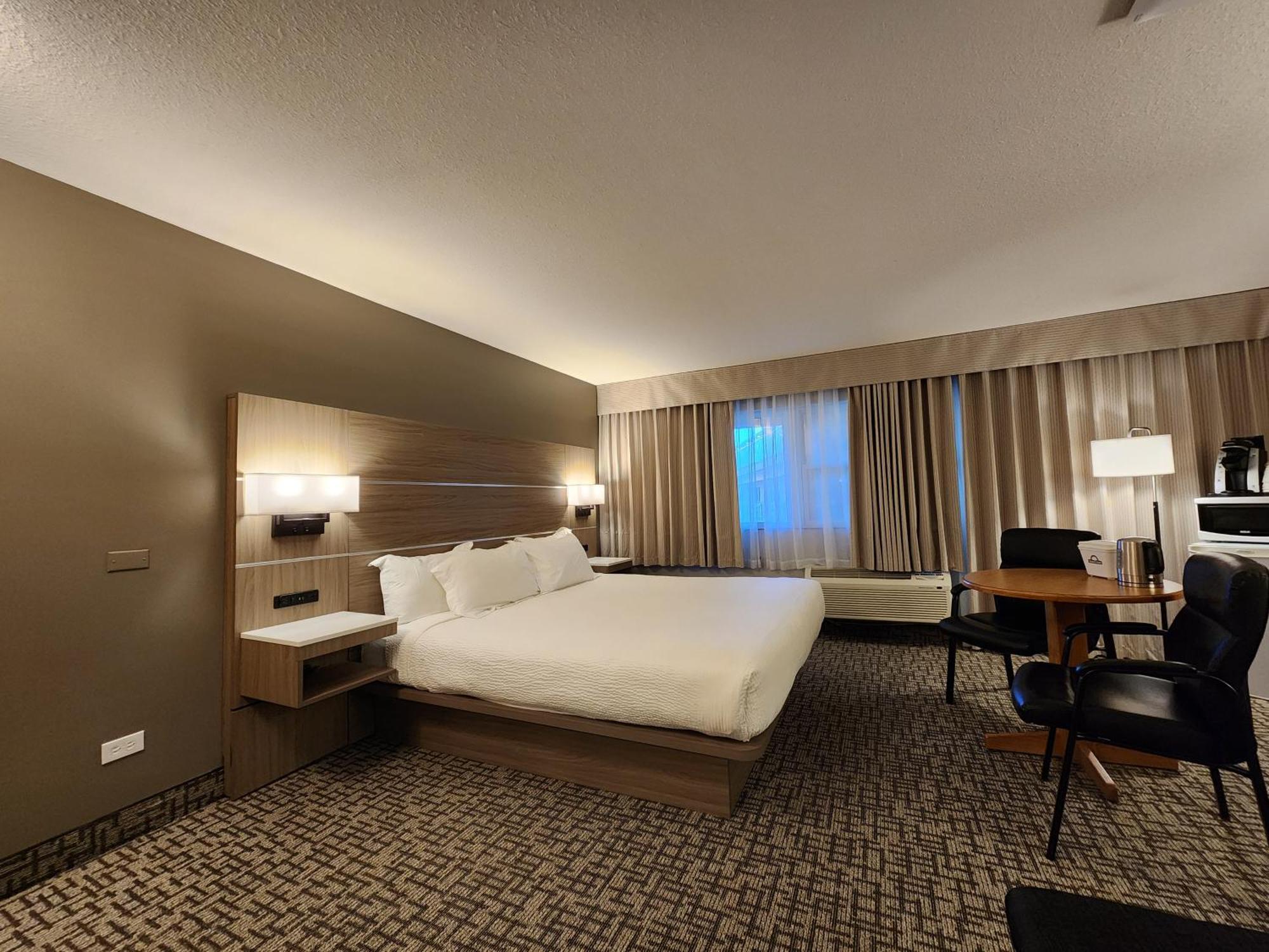 Days Inn By Wyndham Penticton Conference Centre Exterior photo
